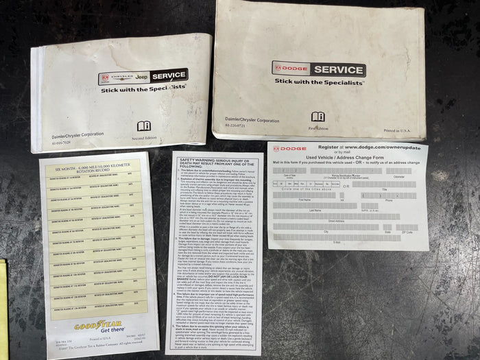 07 2007 Dodge Charger SRT-8 SRT8 Owners Manual Case Booklet Handbook Guidebook