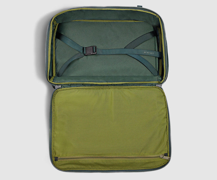 The Outdoor Convertible Backpack 25L | Forest Green