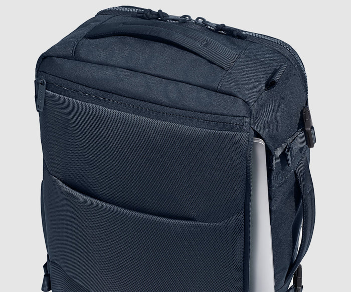 The Outdoor Convertible Backpack 25L | Navy Blue
// Exterior 13” laptop compartment