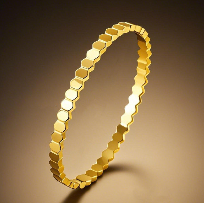 B963 - Exquisite Gold Fashion Bracelet