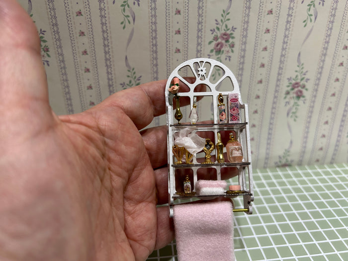 Brooke Tucker Decorated Bath Shelf