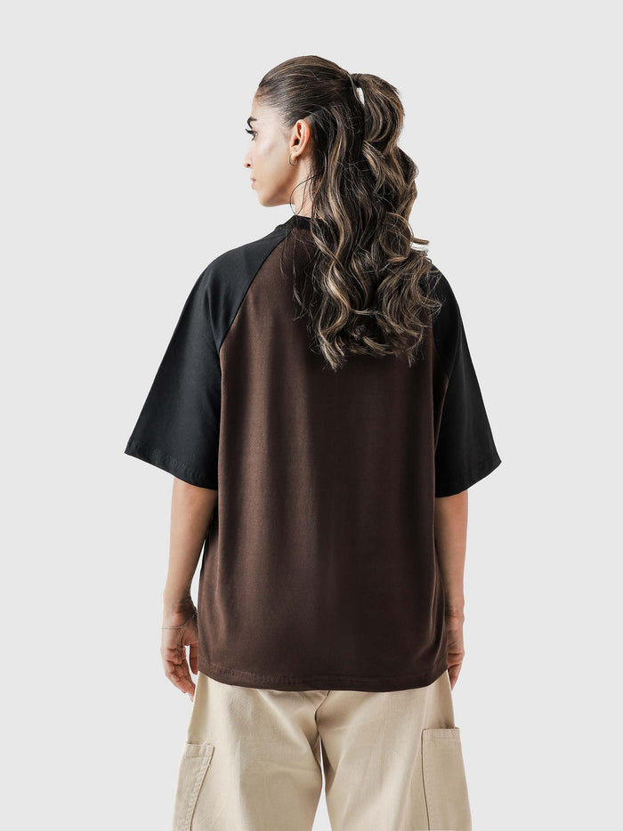 CORE tees mocha raglan flat lay 190 GSM contrast sleeve Pakistan – GROOVY