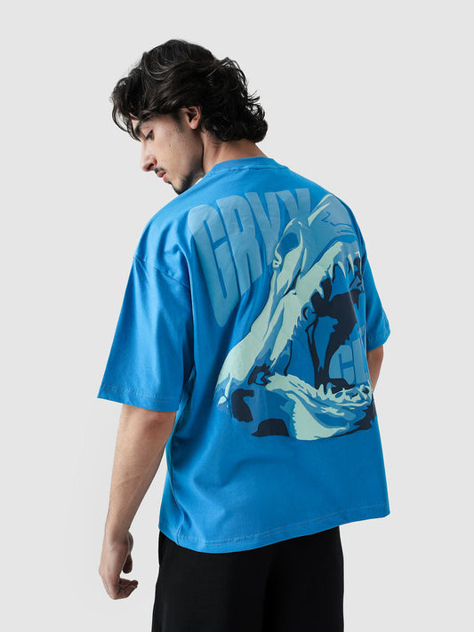 GRVY Shark electric blue oversized tee couple lifestyle shot Pakistan – GROOVY
