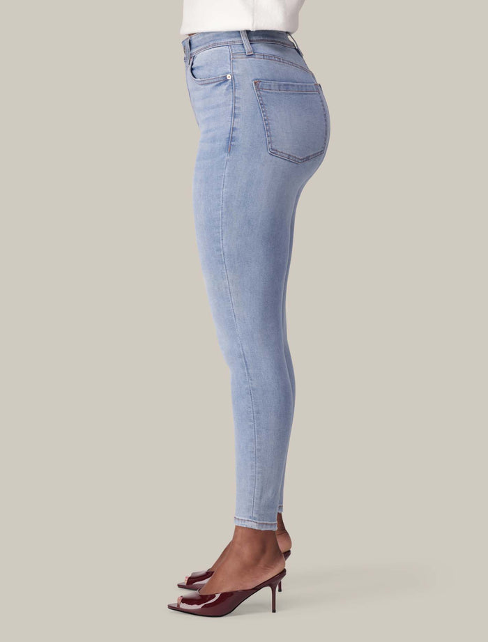 Hayley High-Rise Sculpt Skinny Jeans Forever New
