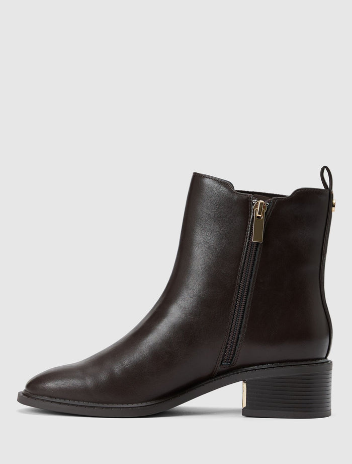 Imogen Chelsea Boot Forever New
