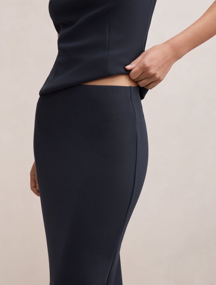 Jayda Crepe Pencil Skirt Forever New