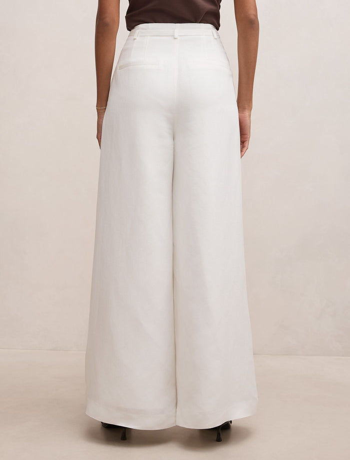 Matilda Petite Linen Blend Wide Leg Pants Forever New