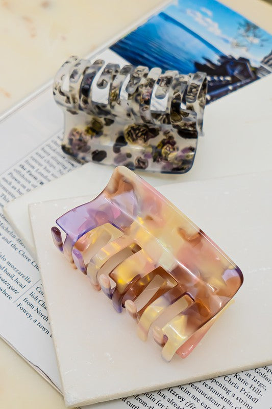 Small marbled hair clips