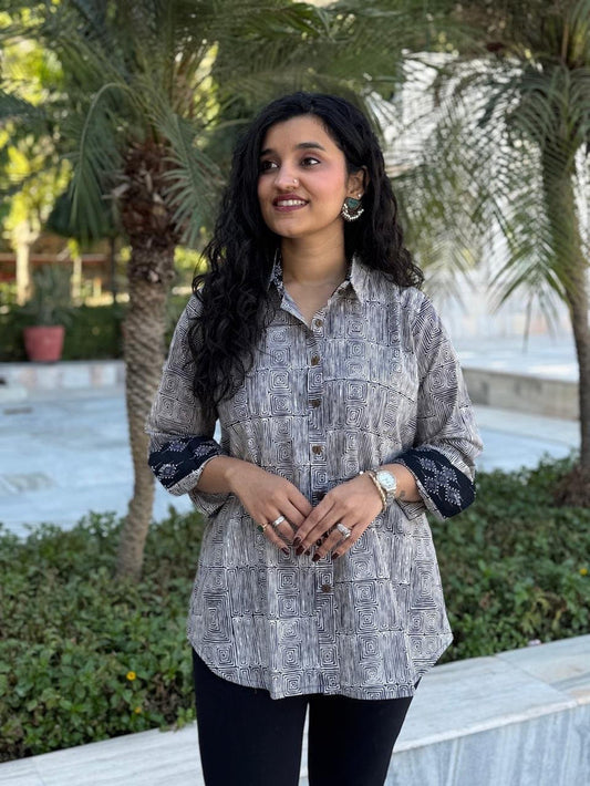 Trisha Relaxed Cotton Shirt- Black and White