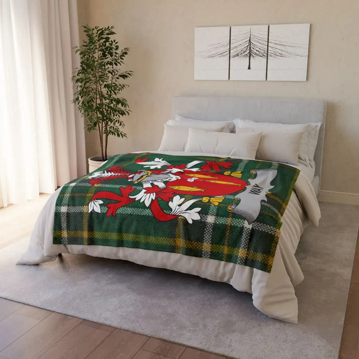 Cozy Floral Red and Green Design Blanket for Bedroom